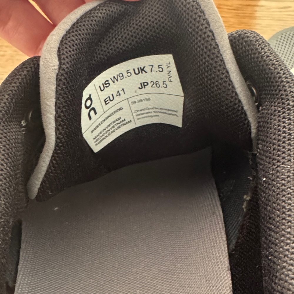 On Cloud 5 Running Athletic Shoes in Black and Gray - Picture 5 of 5